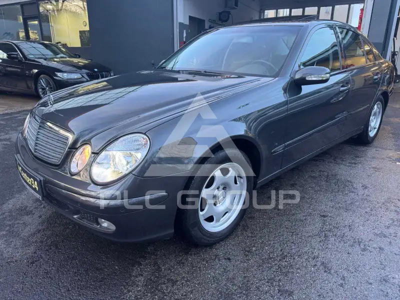 2004 Mercedes Benz E 220