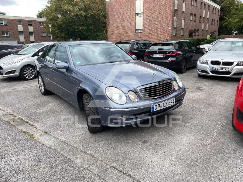 2004 Mercedes Benz E 220
