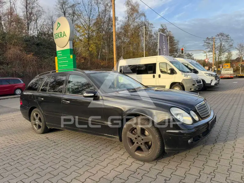 2004 Mercedes Benz E 220