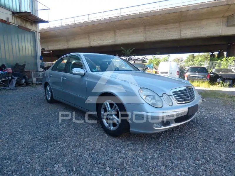 2004 Mercedes Benz E 240