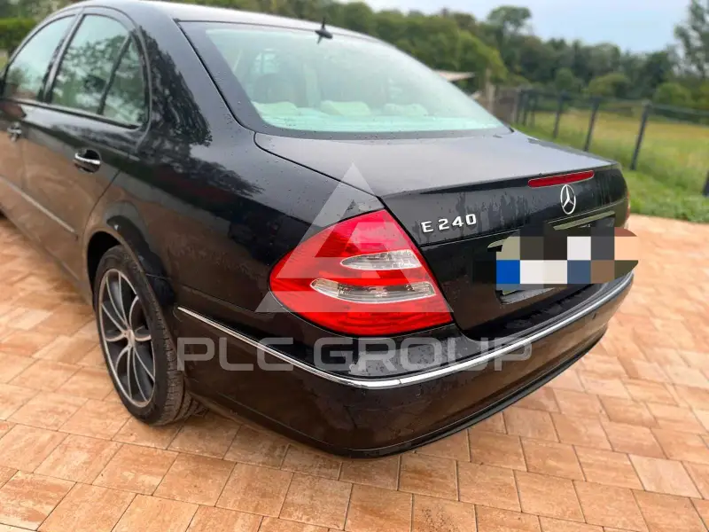 2004 Mercedes Benz E 240
