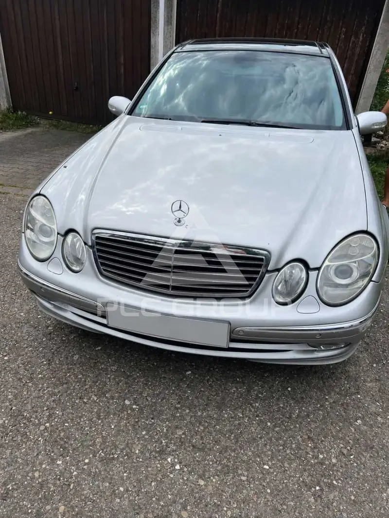 2004 Mercedes Benz E 270