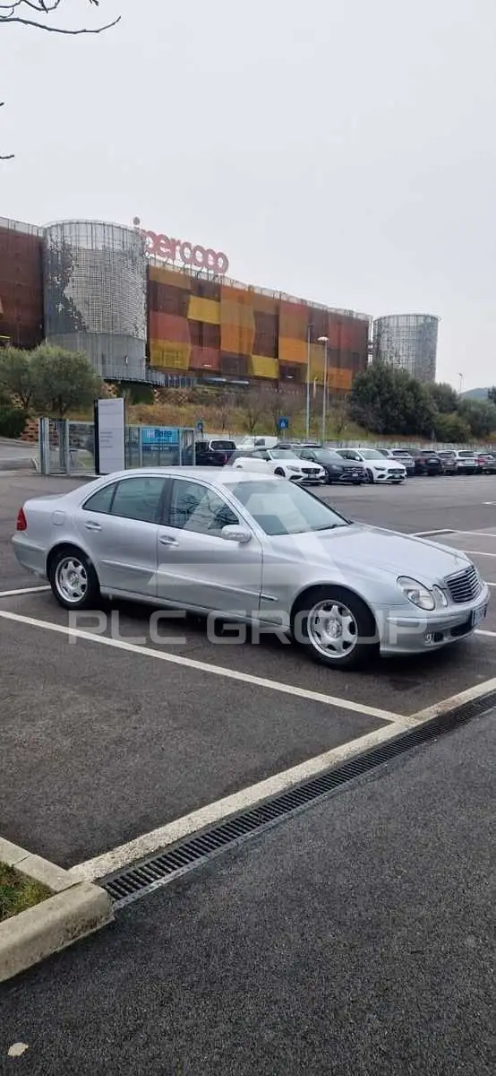 2004 Mercedes Benz E 270