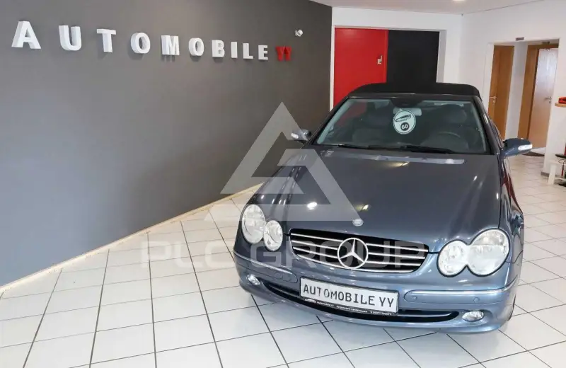 2004 Mercedes Benz CLK 240