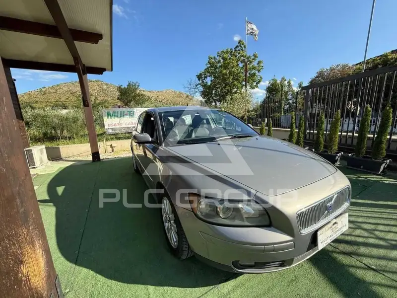 2004 Volvo V50