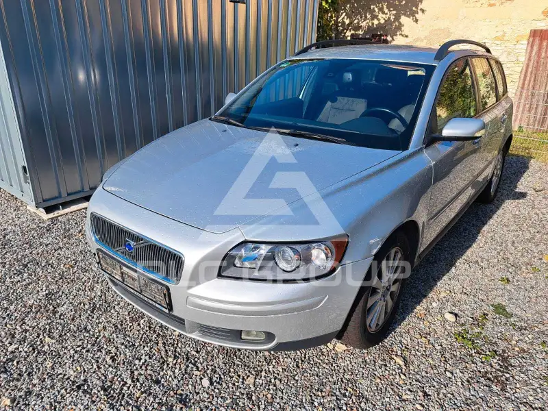 2004 Volvo V50