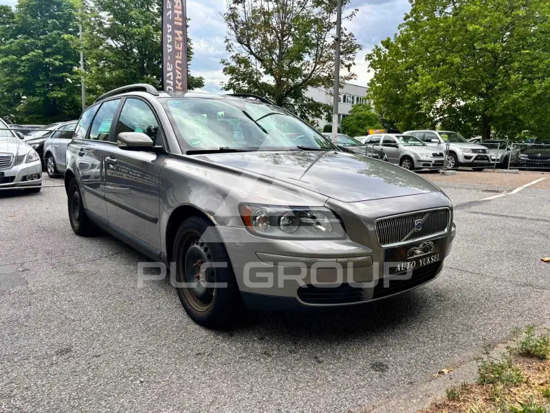 2004 Volvo V50