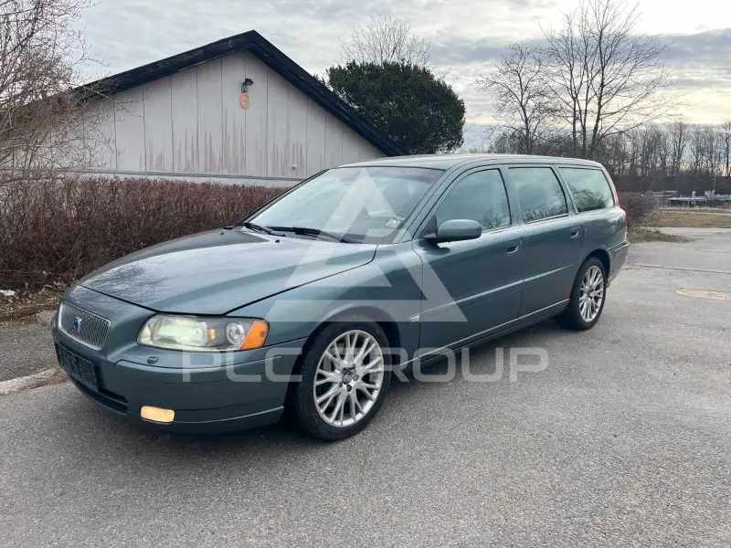 2004 Volvo V70