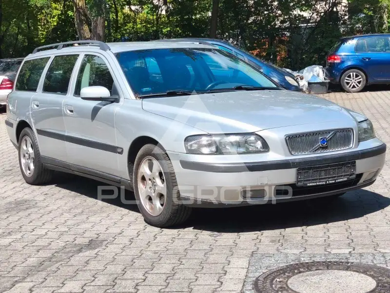 2004 Volvo V70