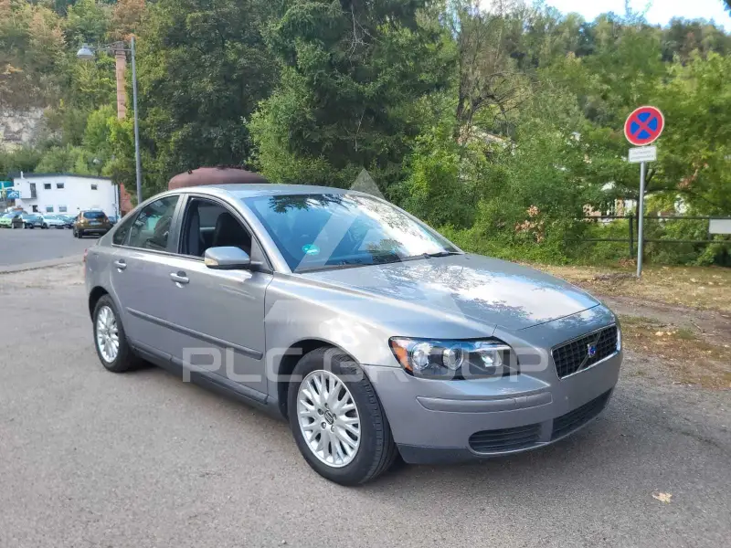 2004 Volvo S40