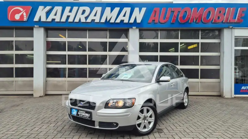 2004 Volvo S40