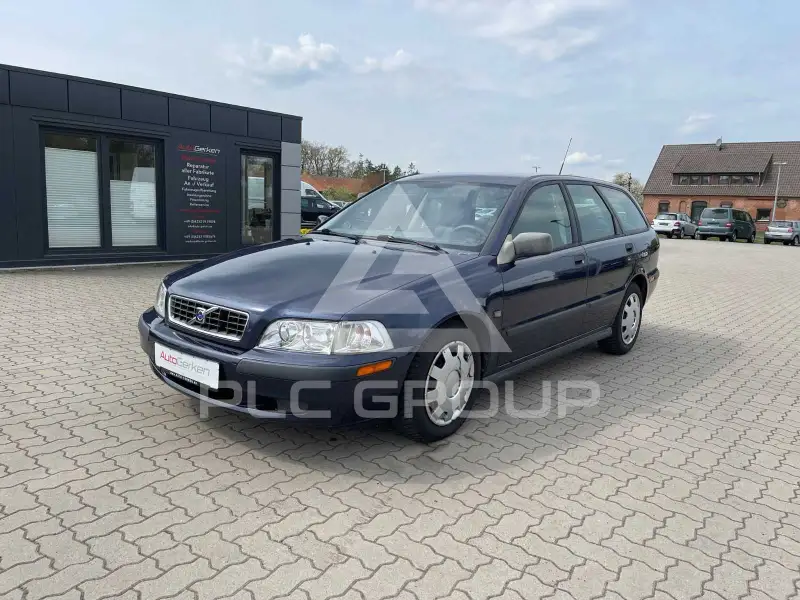 2004 Volvo V40