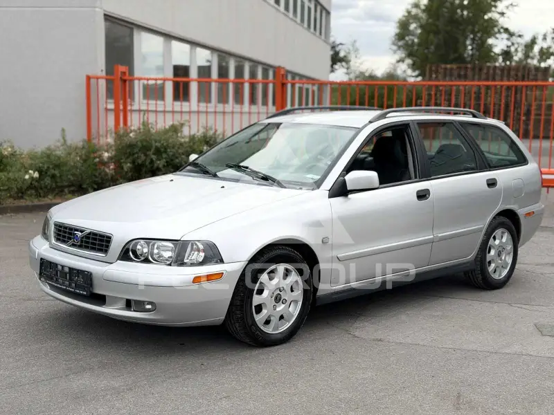 2004 Volvo V40