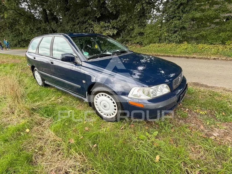 2004 Volvo V40