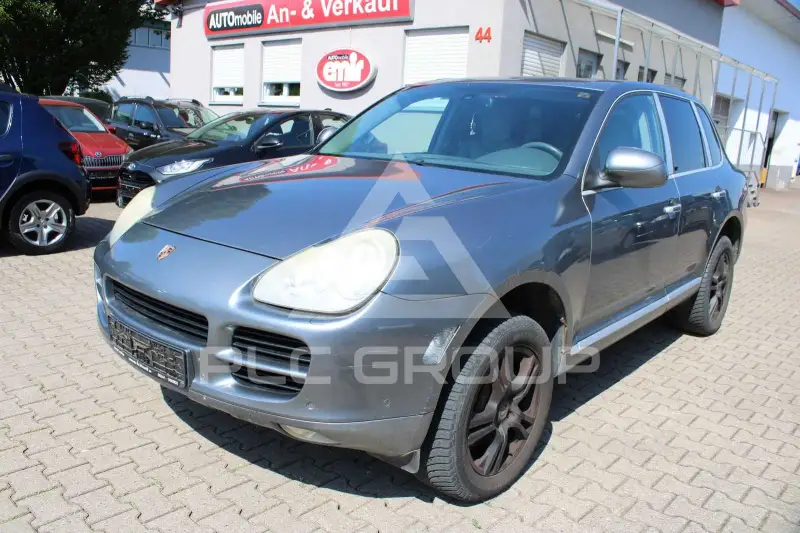 2004 Porsche Cayenne
