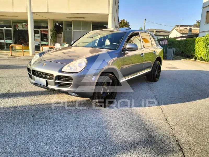 2004 Porsche Cayenne
