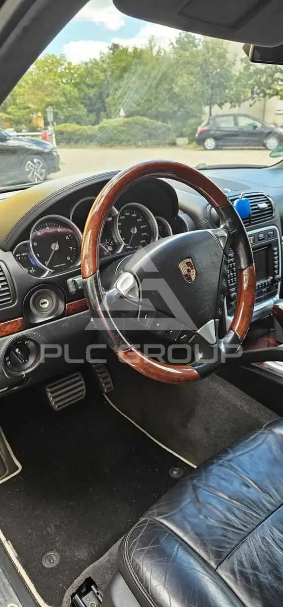 2004 Porsche Cayenne