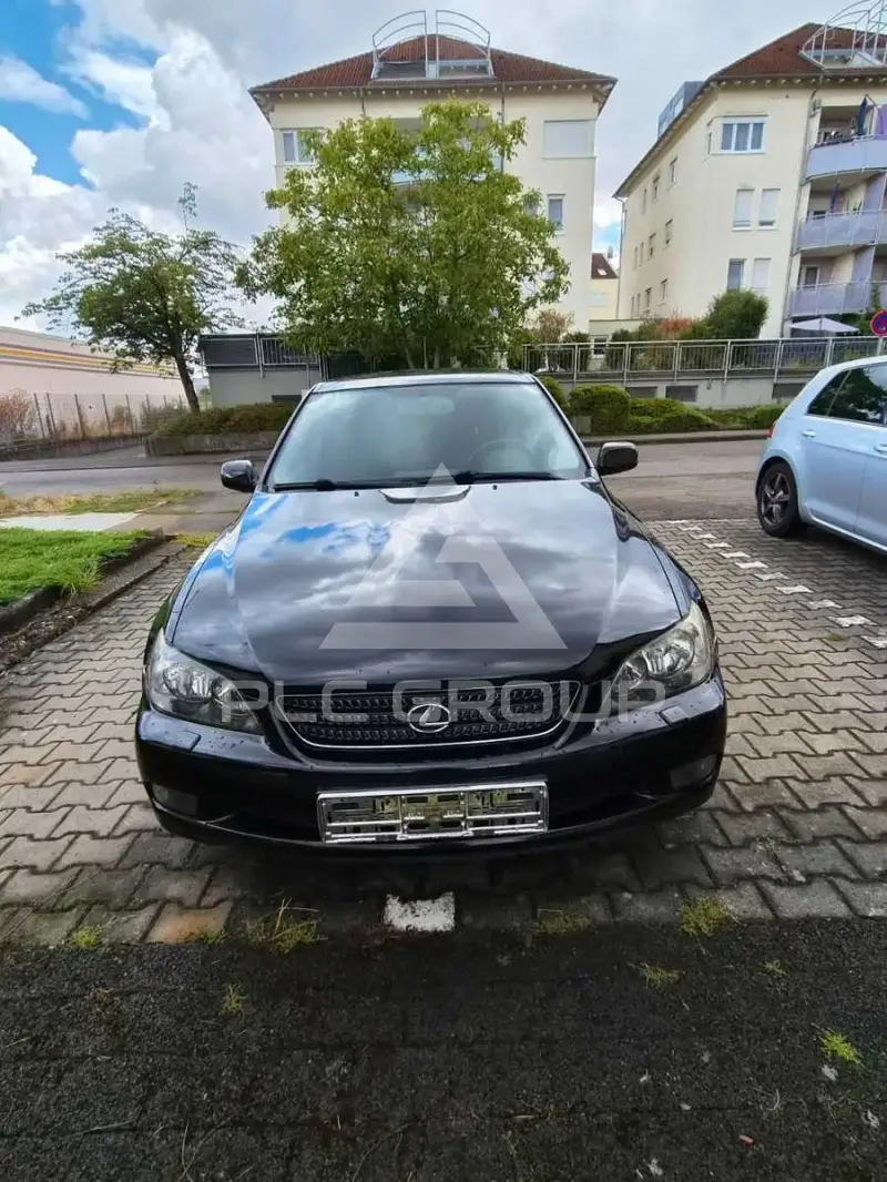 2004 Lexus IS200