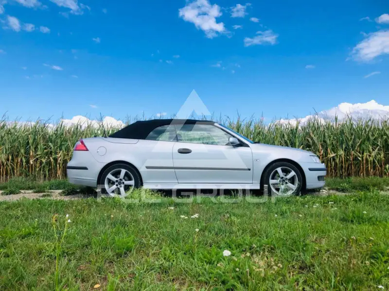2004 SAAB 9-3