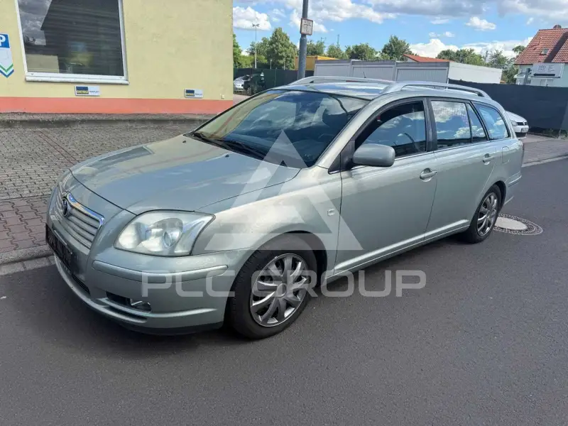 2004 Toyota Avensis