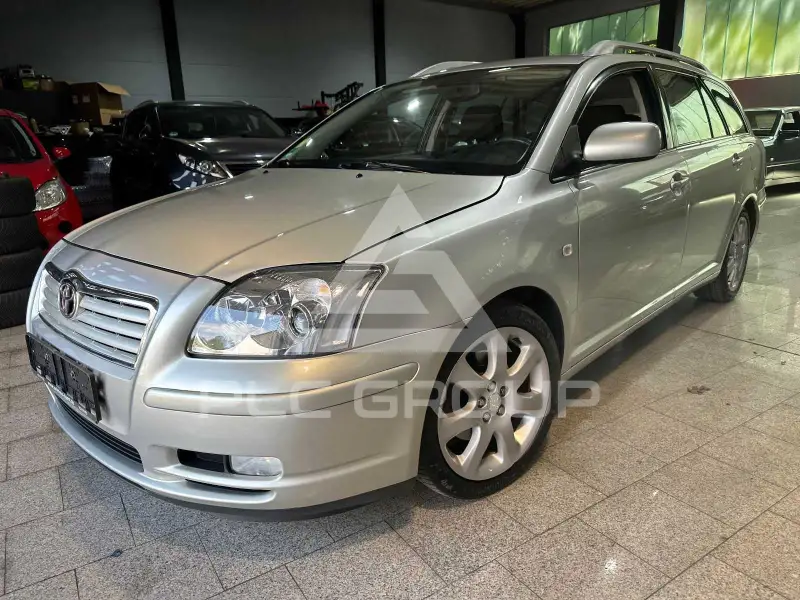 2004 Toyota Avensis