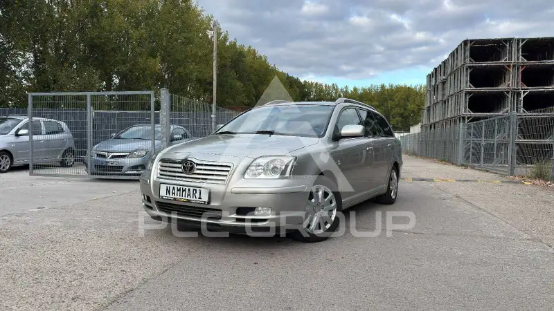 2004 Toyota Avensis