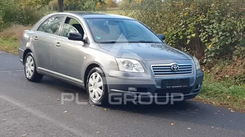 2004 Toyota Avensis