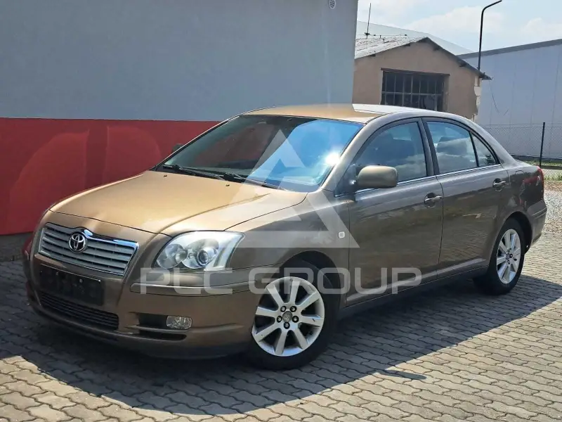 2004 Toyota Avensis