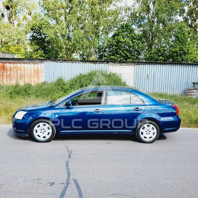 2004 Toyota Avensis