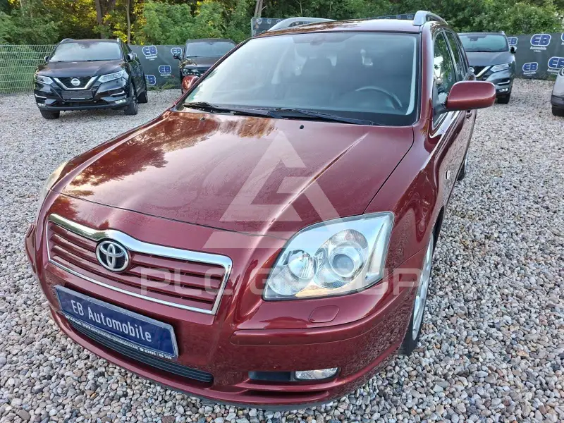 2004 Toyota Avensis