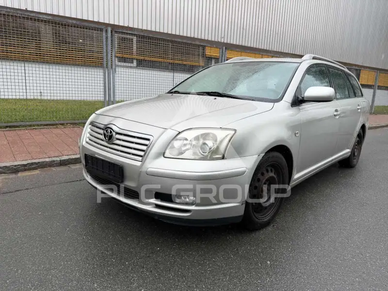 2004 Toyota Avensis