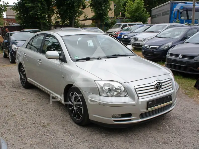 2004 Toyota Avensis