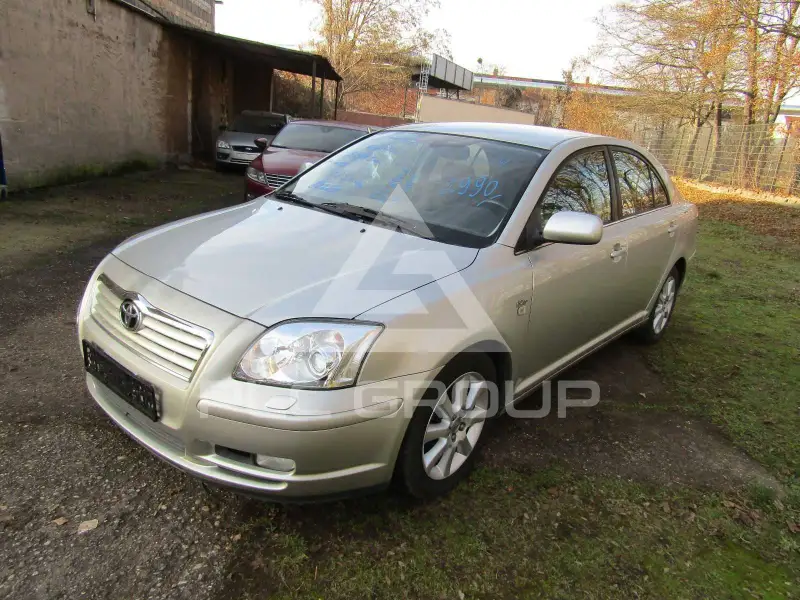 2004 Toyota Avensis