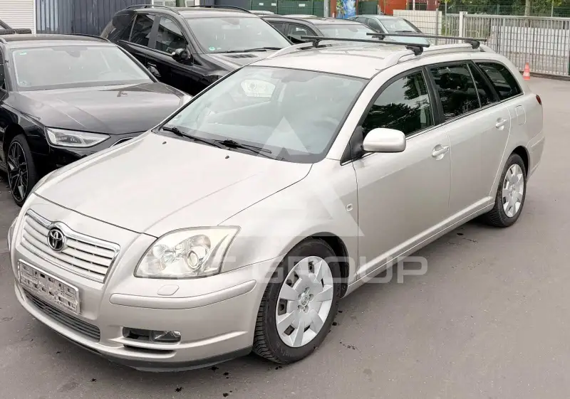 2004 Toyota Avensis