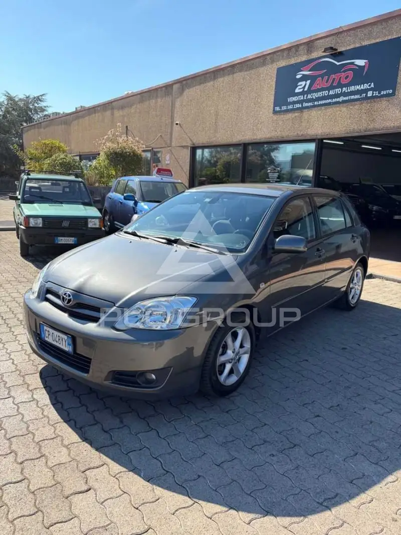 2004 Toyota COROLLA
