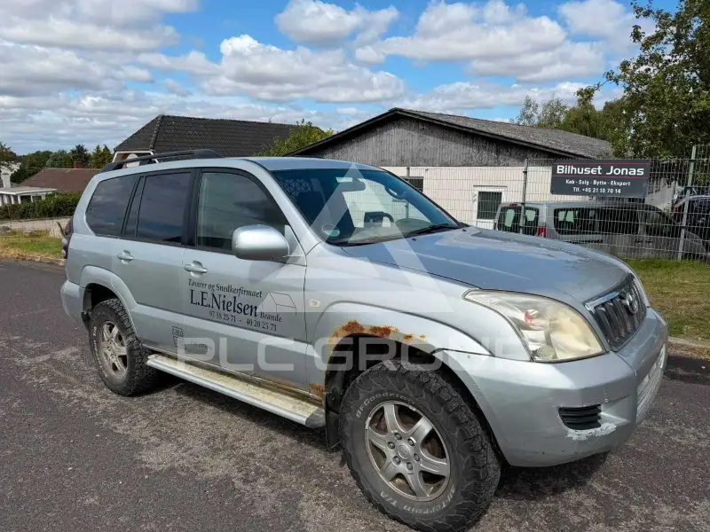 2004 Toyota LAND CRUISER