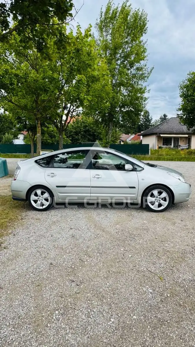 2004 Toyota PRIUS