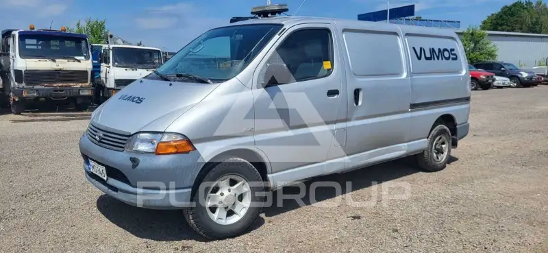 2004 Toyota Hiace