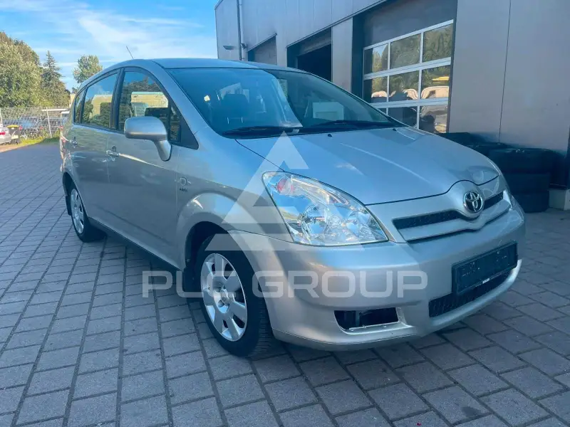 2004 Toyota COROLLA