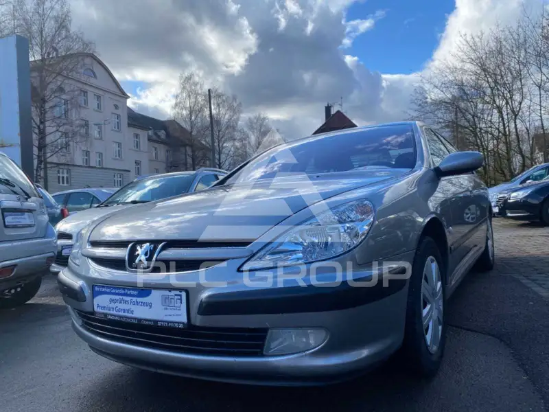 2004 Peugeot 607