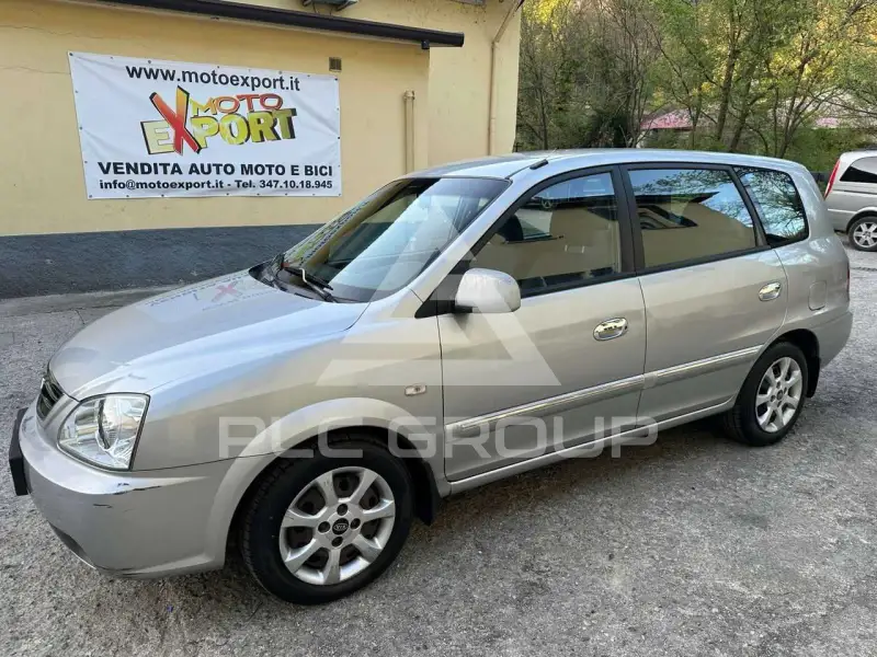 2004 KIA Carens
