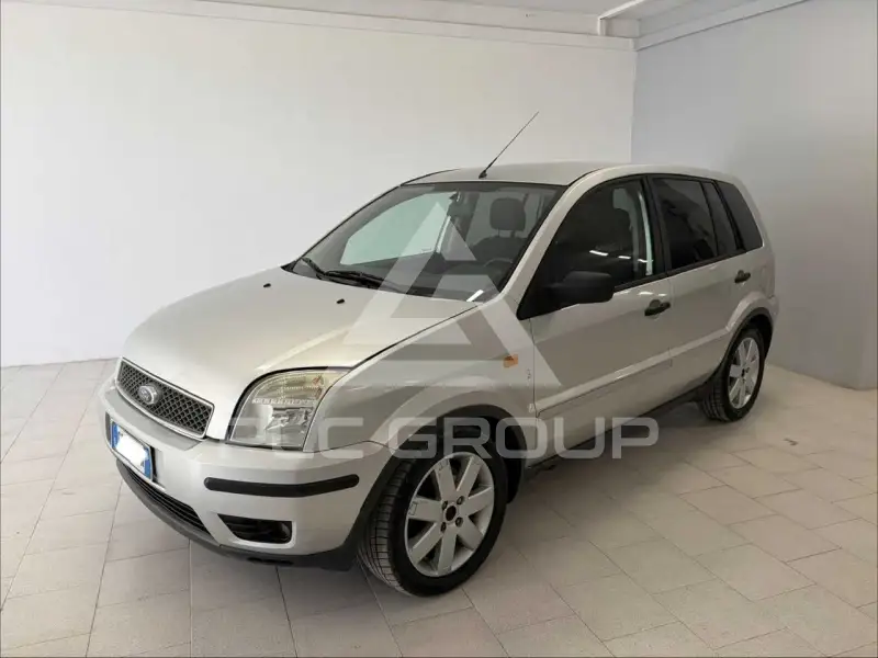 2004 Ford FUSION