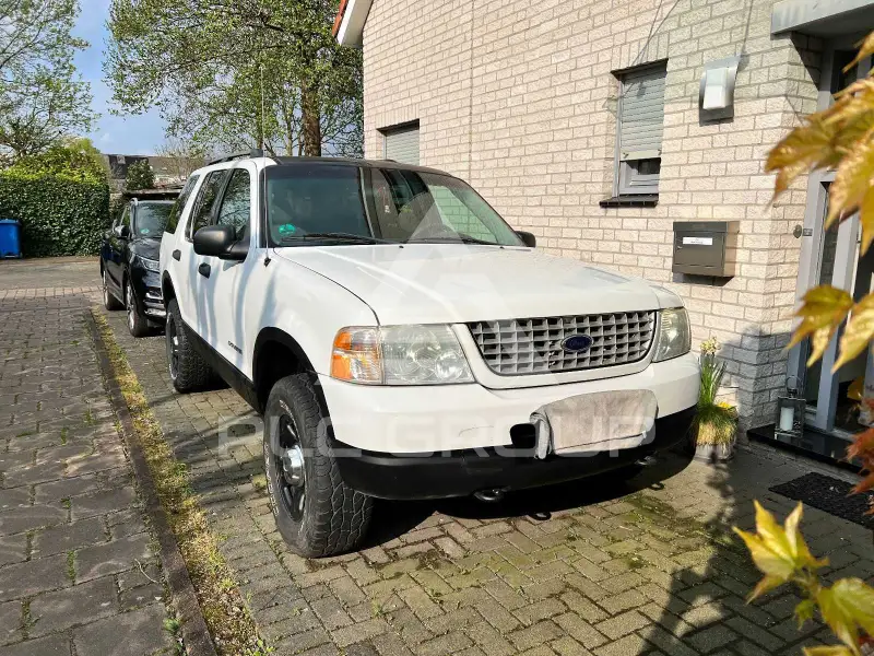 2004 Ford EXPLORER