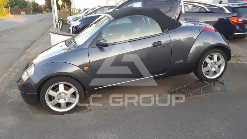 2004 Ford KA