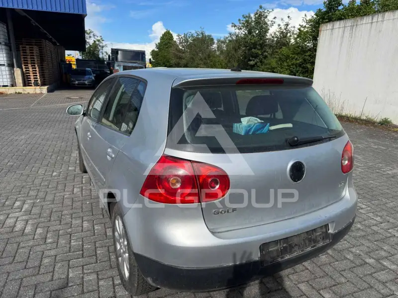 2004 Volkswagen GOLF