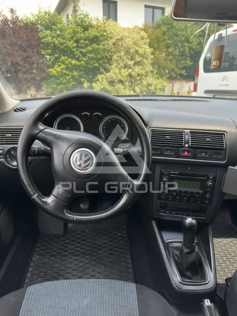 2004 Volkswagen GOLF