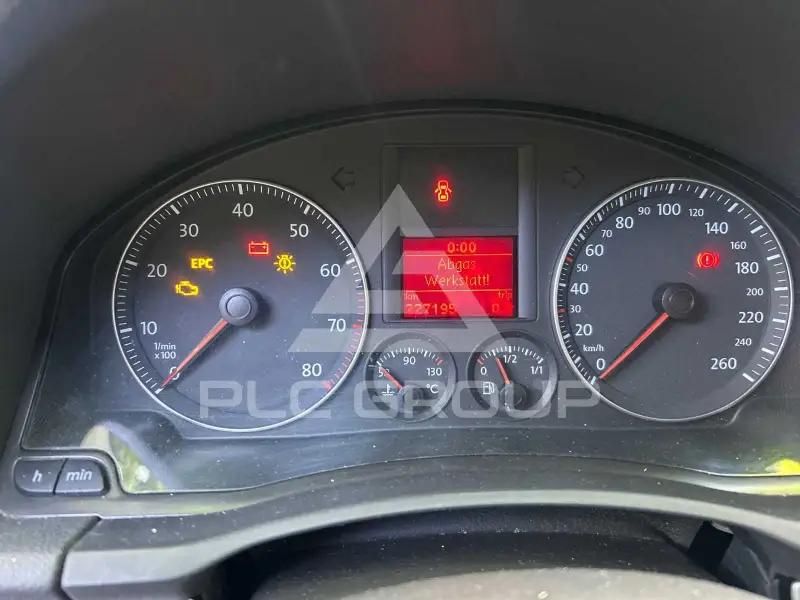 2004 Volkswagen GOLF