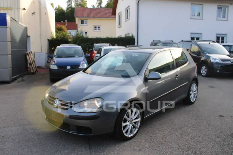 2004 Volkswagen GOLF