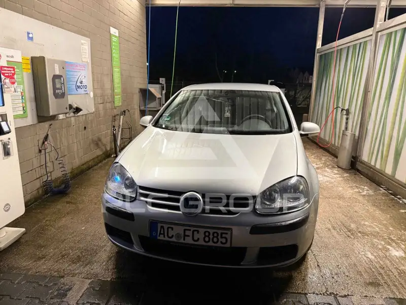 2004 Volkswagen GOLF