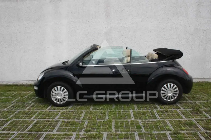 2004 Volkswagen BEETLE